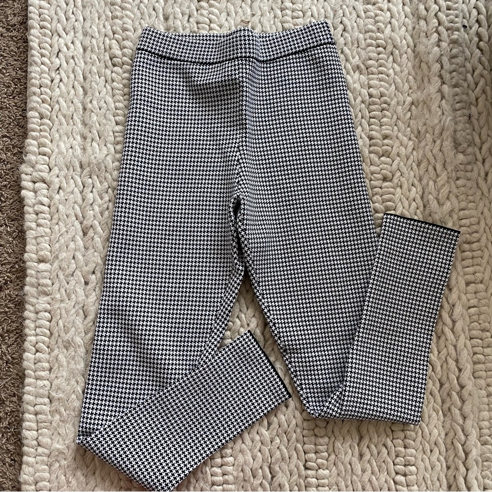 BCBG MaxAzria houndstooth legging pants - Picture 1 of 3